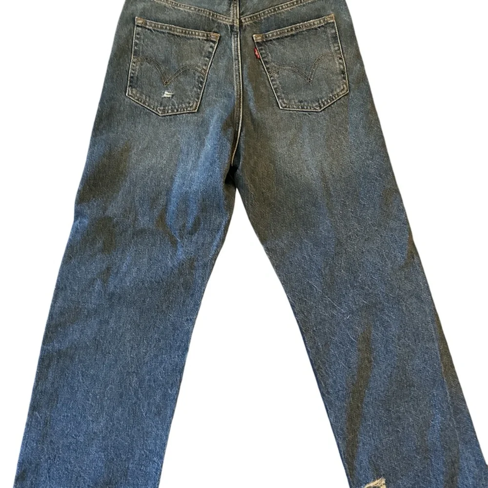 NWT woman’s Levi’s ribcage straight ankle distressed jeans 👖 size 28 - Picture 4 of 8
